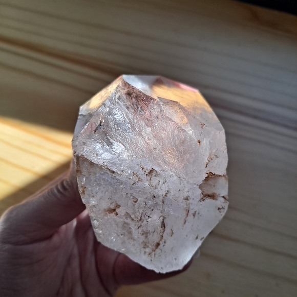 Beautiful Clear Quartz Crystal Point - Picture 4 of 10